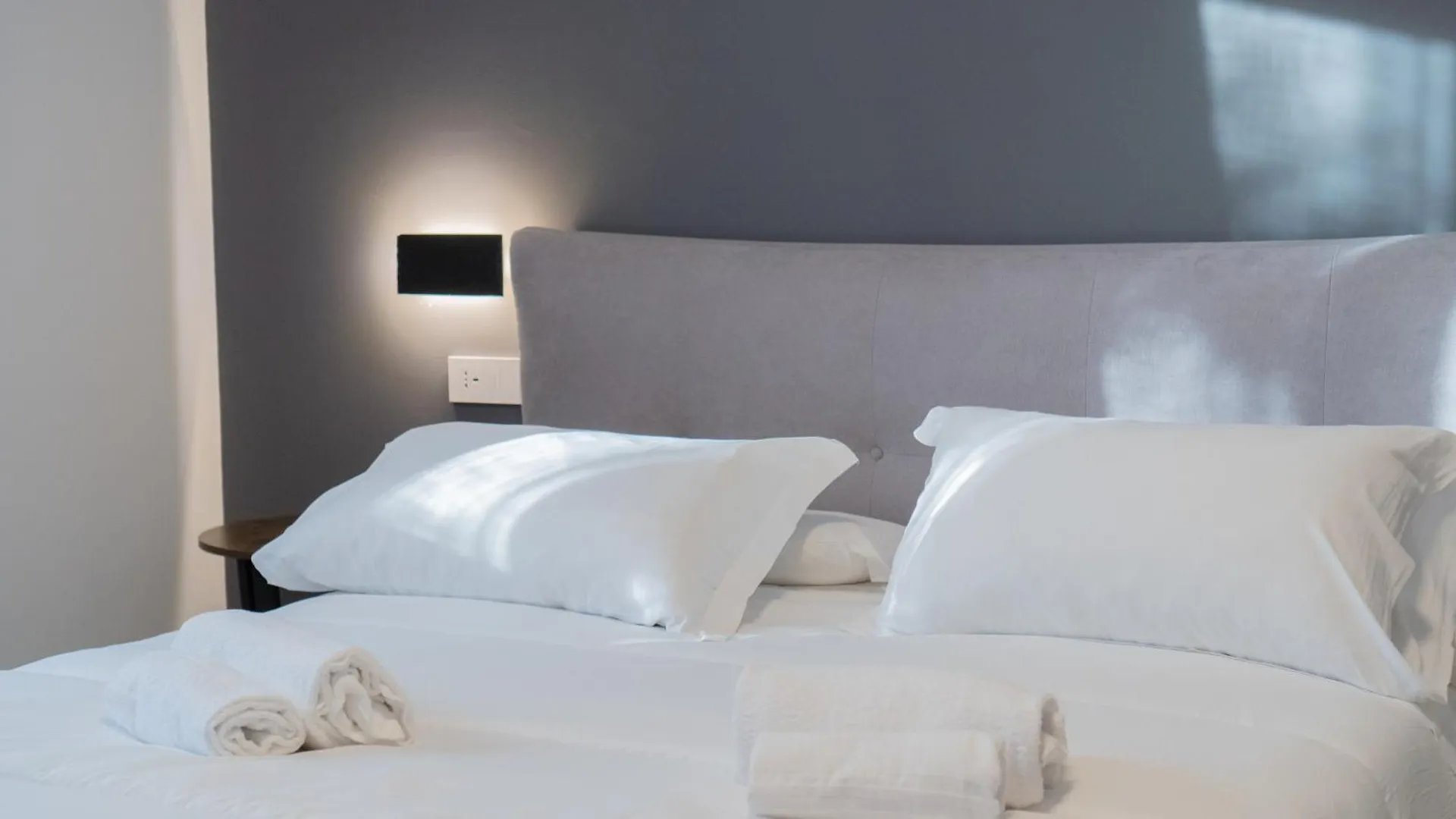 Modern Room Olbia Itália